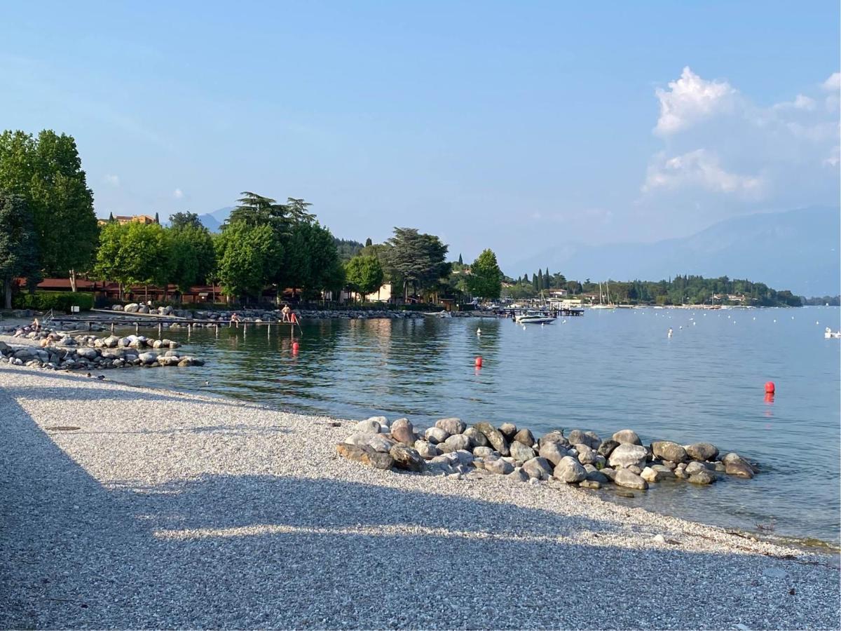 Casa Vacanze Gardiolina San Felice del Benaco Exterior photo