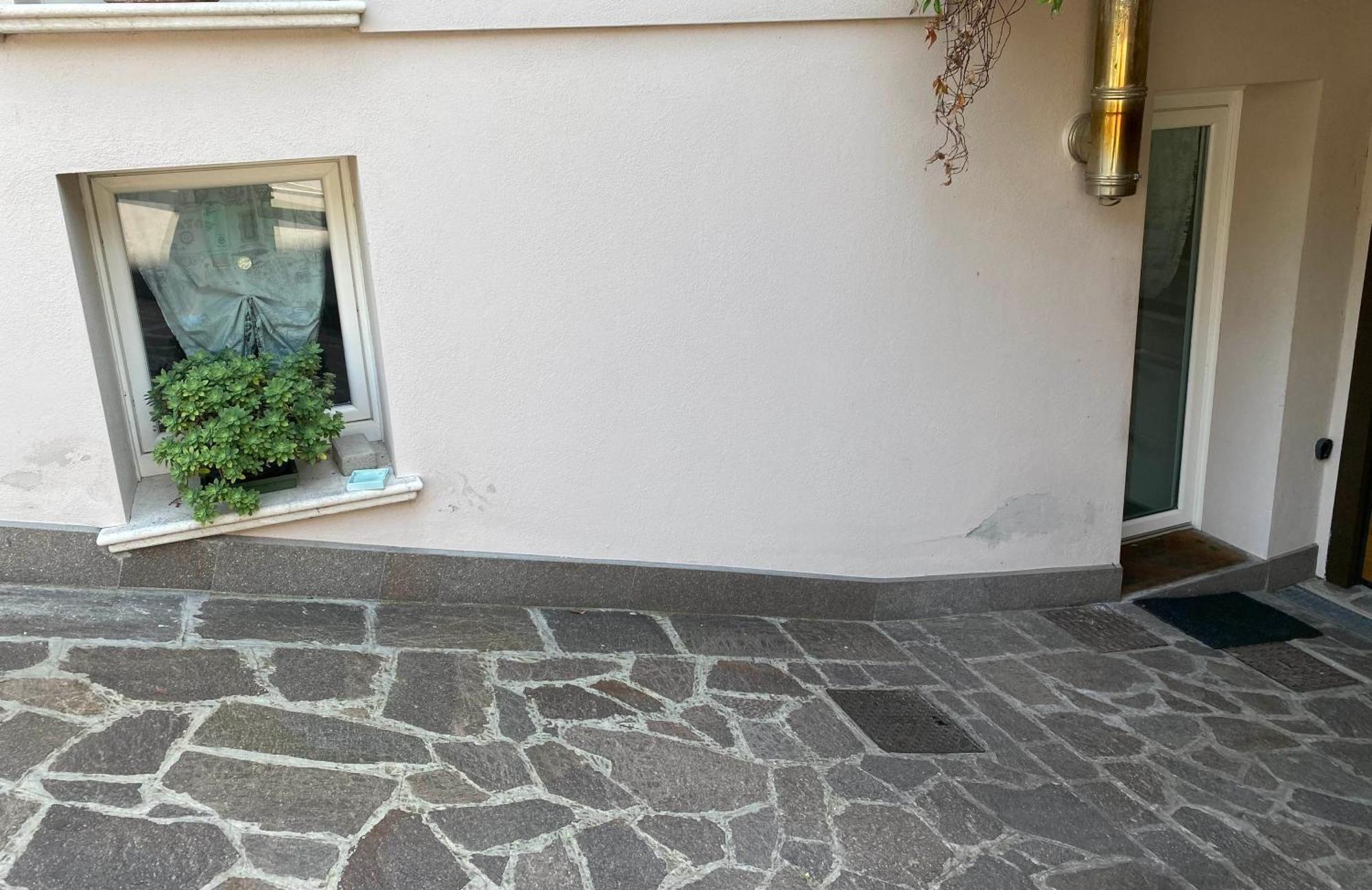 Casa Vacanze Gardiolina San Felice del Benaco Exterior photo